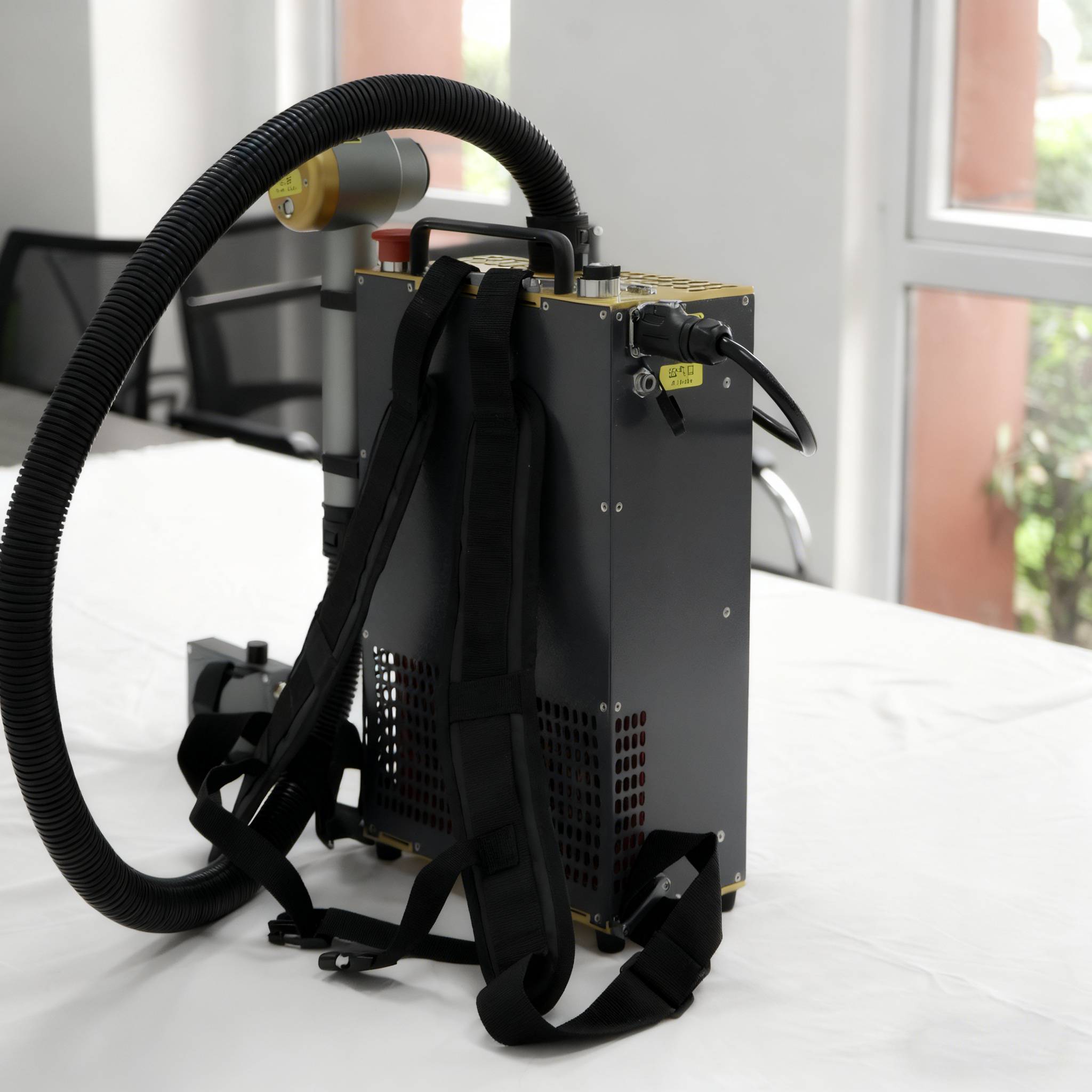300W Backpack JPT Pulse Fiber  – обзор и цена Industrial Laser Rust Removal Machine